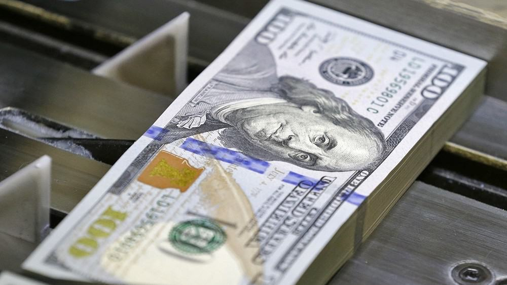 Объем торгов на межбанковском валютном рынке в КР за прошлую неделю превысил $37 млн изображение публикации