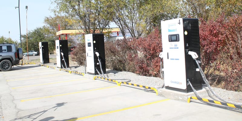 ОАО «Чакан ГЭС» установило шесть зарядных станций для электромобилей изображение публикации