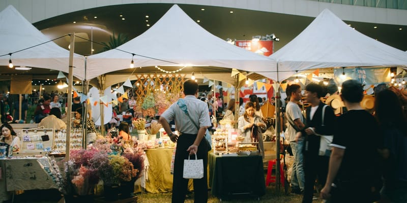 От рынков к сетям: что рост торговли говорит о доходах кыргызстанцев изображение публикации