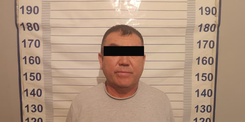 МВД пресекло попытку дачи взятки следователю на 100 тысяч сомов