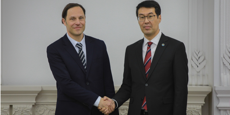 Кыргызстан и Германия провели политконсультации в Бишкеке изображение публикации