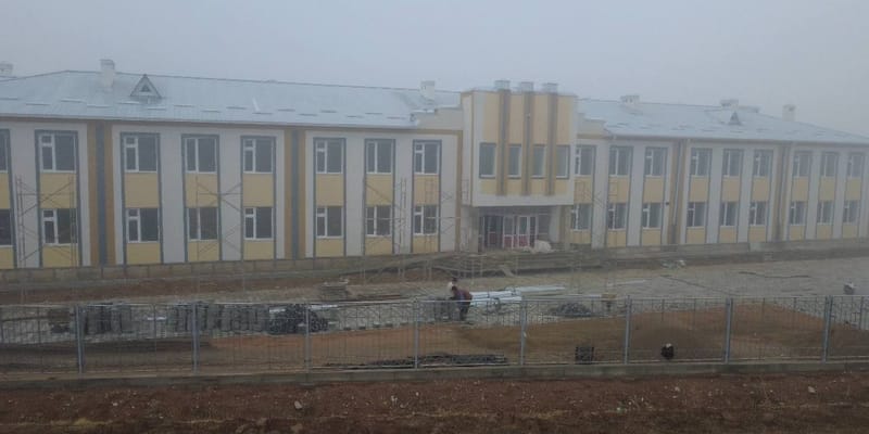 В Сузакском районе строят школу на 375 мест за 127 млн сомов изображение публикации