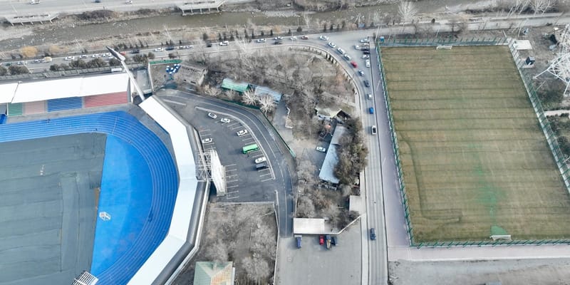 В Оше вернули государству 2 700 м² земли на территории центрального стадиона