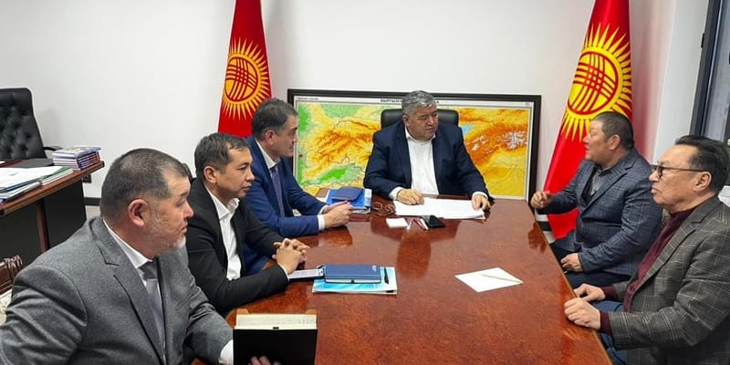 Минсельхоз обсудил развитие верблюдоводства с фермером из Нарына изображение публикации