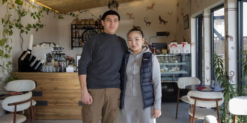 Кофейню «Барс» семья Дуйшоевых открыла на деньги, заработанные в миграции. Фото: Международная организация по миграции (МОМ).