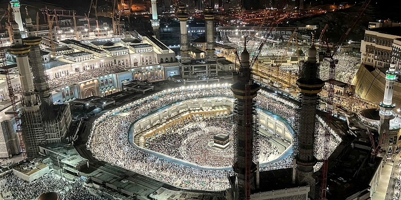 ДУМК лишило две компании права на организацию Умры изображение публикации