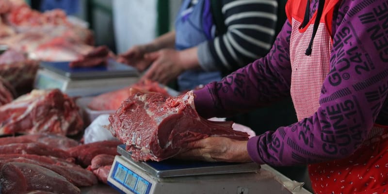 Говядина по 720, баранина по 710 сомов: Госантимонополия установила предельные цены в Бишкеке изображение публикации