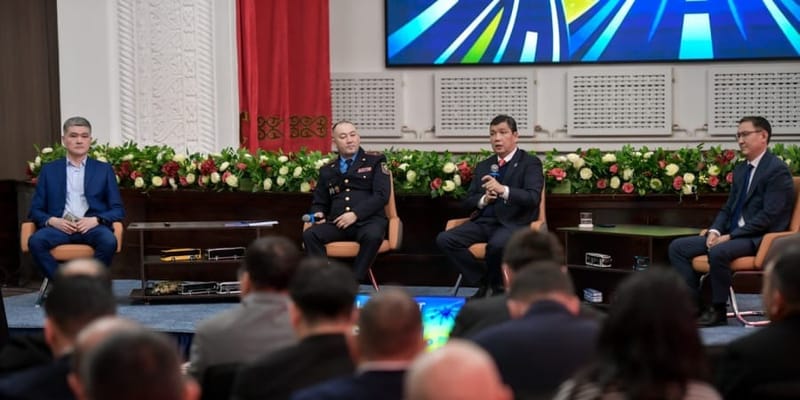 Мэрия Бишкека пересмотрит 72 маршрута и вернет выделенки — итоги Дорожного совета изображение публикации