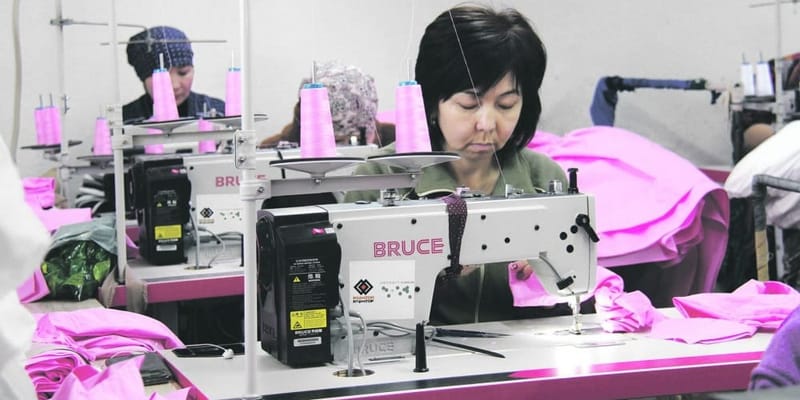 Экономике Кыргызстана нужны швеи и повара, пока молодежь выбирает IT изображение публикации