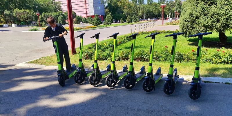 Мэрия Бишкека предлагает блокировать самокатчиков, нарушающих ПДД изображение публикации