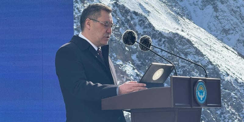 «Услышу о притеснениях — не обижайтесь»: Жапаров открыл канатку в Ала-Арче и вступился за бизнес изображение публикации