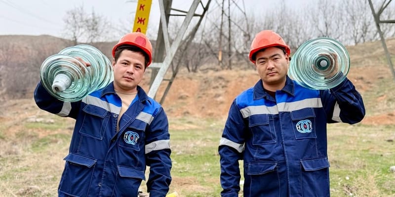 В 2026 году в Баткене заменят почти 9 тысяч устаревших изоляторов ЛЭП изображение публикации