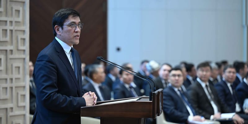 Рост ЗП до 44 тысяч и удвоение трат на школы и медицину — Байсалов отчитался по соцсектору изображение публикации