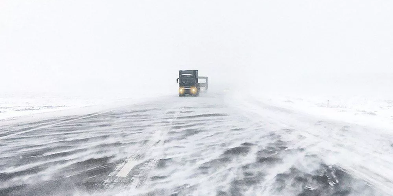 Казахстан перекрыл стратегические трассы к границам Кыргызстана и КНР из-за непогоды изображение публикации
