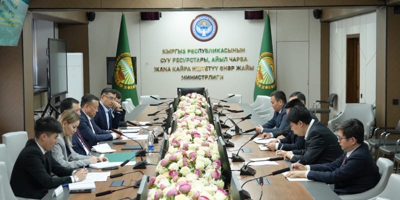 Более 5 тысяч человек строят железную дорогу Китай — Кыргызстан — Узбекистан изображение публикации