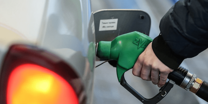 Низкие цены на бензин в Казахстане 2026: риски и последствия