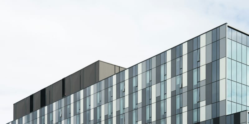 Тысячи дольщиков получат техпаспорта: мэрия Бишкека нашла способ узаконить «проблемные» новостройки изображение публикации