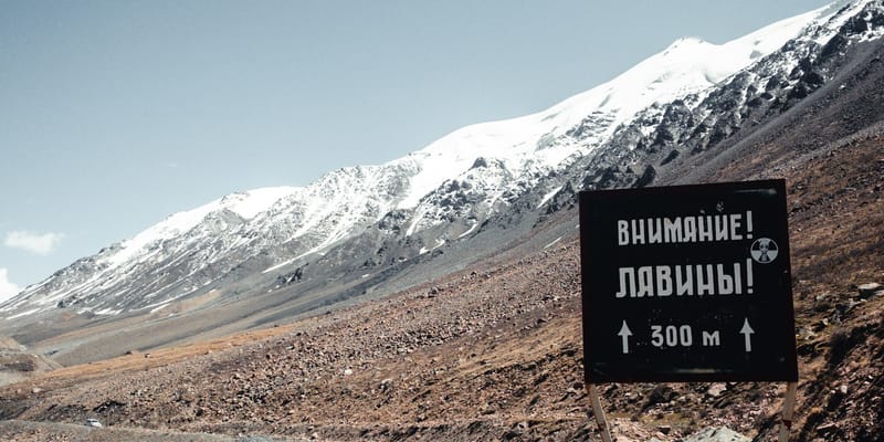 Лавинная опасность до 18 марта: какие трассы Кыргызстана в зоне риска изображение публикации