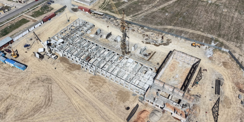 В столичном жилмассиве Ак-Ордо возводят новую школу на 750 мест изображение публикации