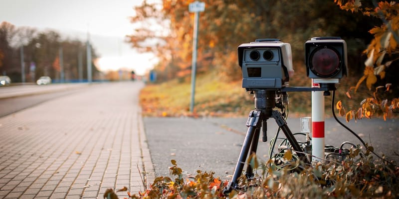 Камеры увидят всё: ГУОБДД закупит 15 комплексов, фиксирующих ремень и телефон за рулем изображение публикации