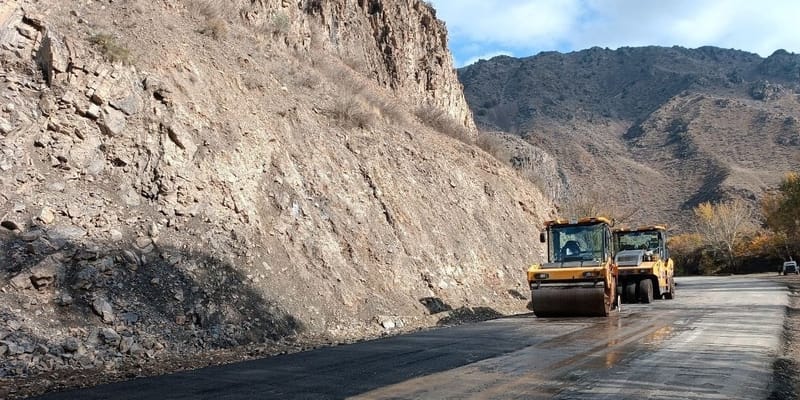Дорогу Ала-Бука — Жаны-Базар — Кировка укрепляют под большегрузы до 11.5 тонн на ось изображение публикации