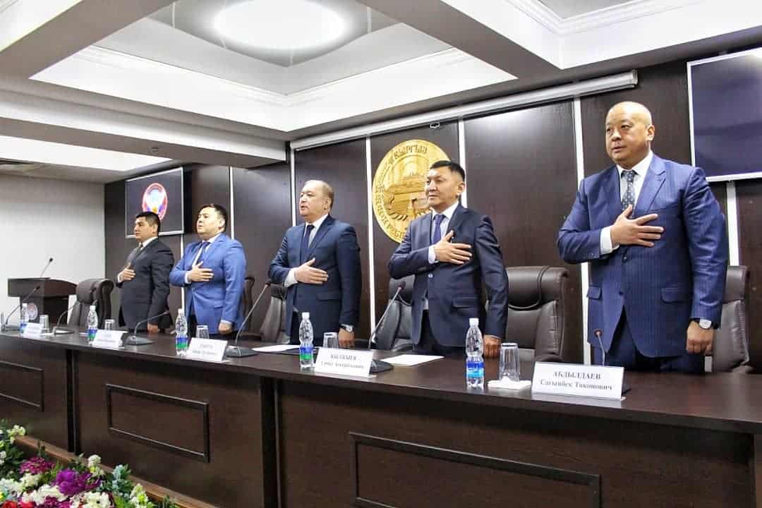 Финполиция отметила 27-летие. Лучшим сотрудникам вручили именные часы от премьер-министра