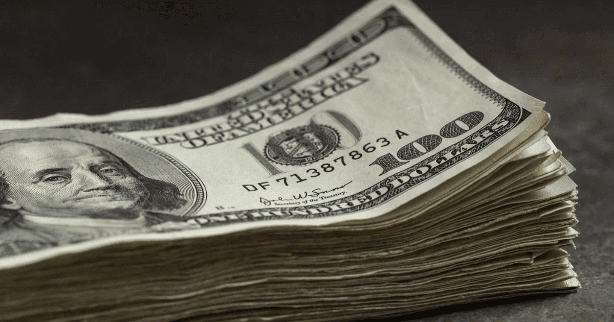 Нацбанк вышел с новой интервенцией. Для поддержки сома продано $36.4 млн