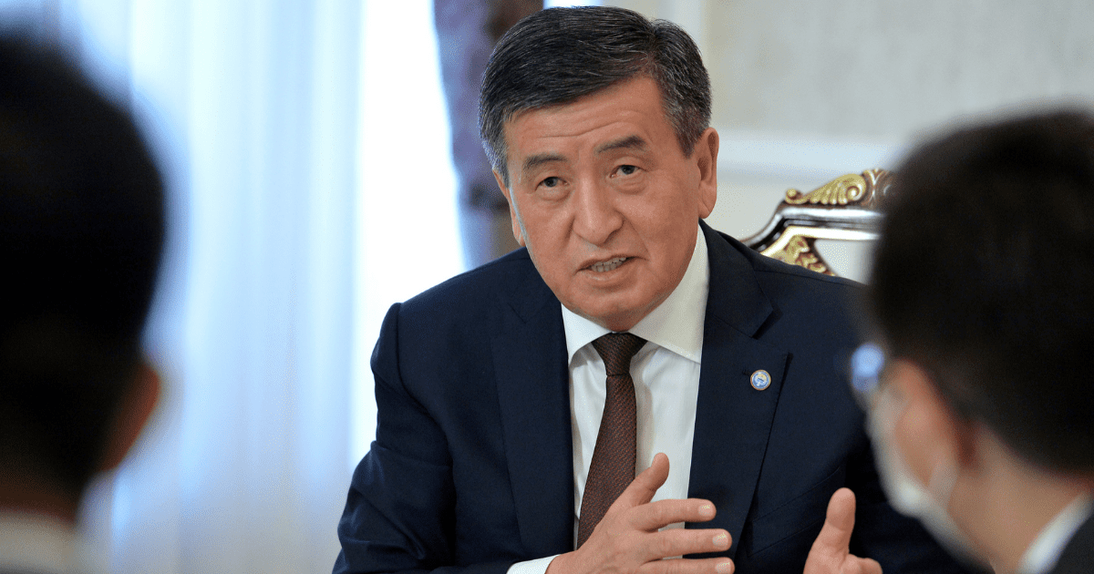 Жээнбеков призвал быстрее автоматизировать процессы взаимодействия между населением, бизнесом и государством