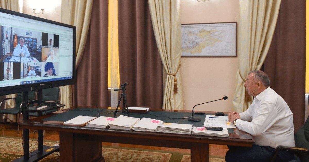 Боронов поручил завершить строительство больниц в течение одного месяца