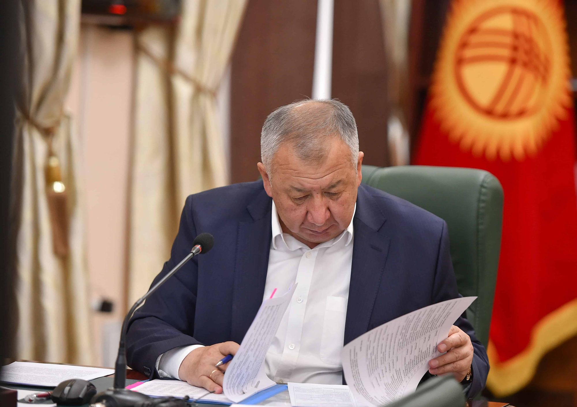 Маловодье. Боронов советует предприятиям перейти с электроэнергии на другие виды топлива