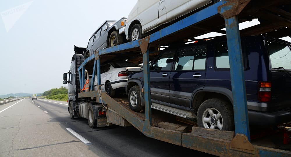 Таможенники выявили преступную схему по ввозу автомобилей в КР. Ущерб оценивается в 259 млн сомов