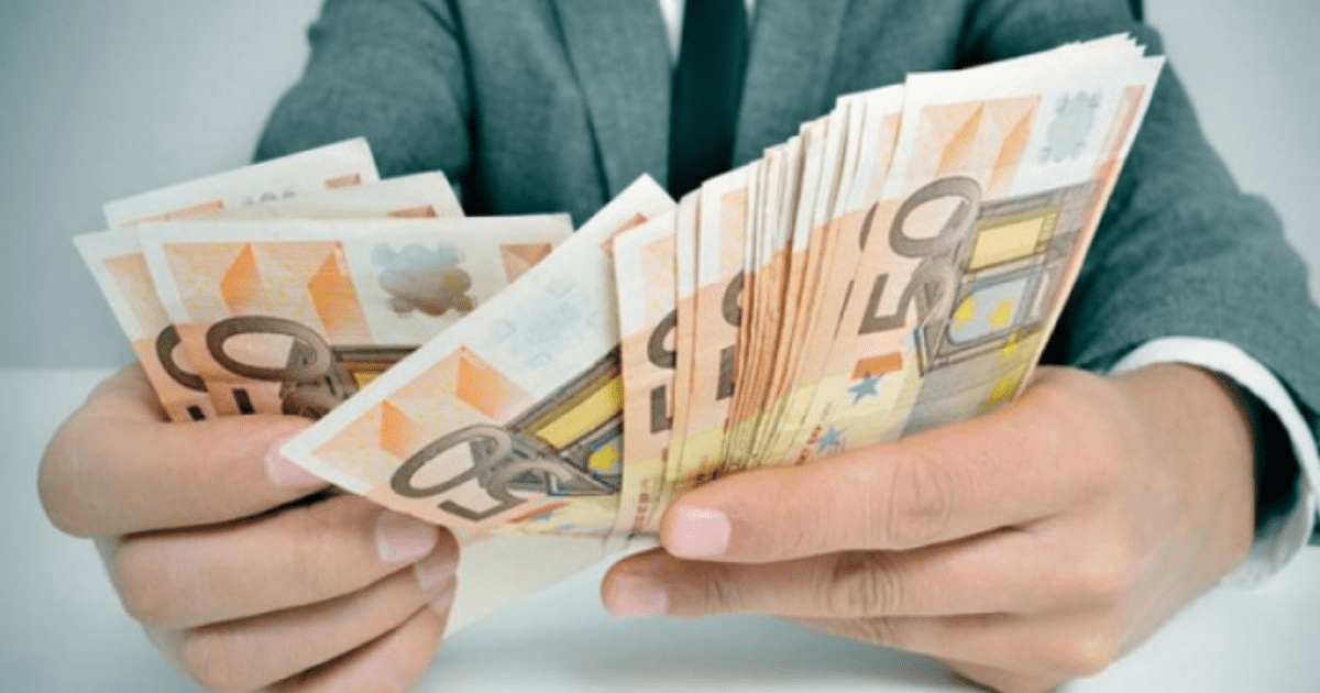 Евро дороже 93 сомов — официальные курсы валют