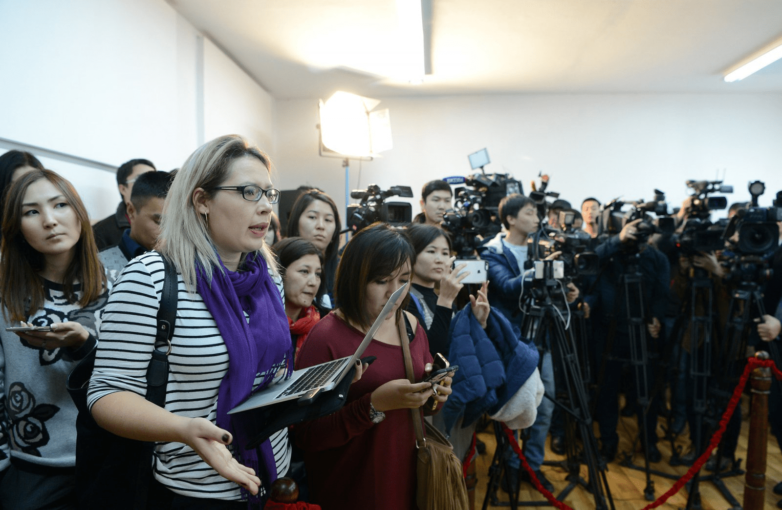 Выборы депутатов Жогорку Кенеша будут освещать более 250 СМИ