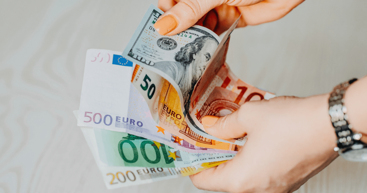 Евро дороже 94 сомов — официальные курсы валют
