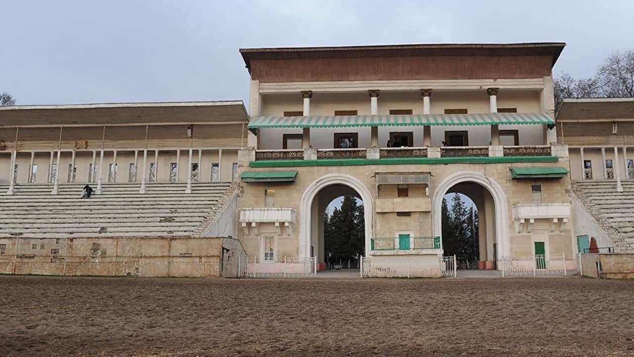 Мэрия Бишкека ищет инвестора для строительства нового ипподрома