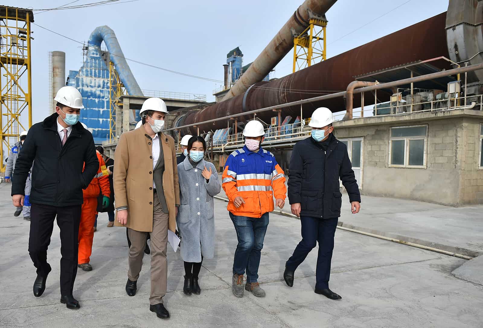 Новиков предложил развивать в Баткенской области промышленный и табачный кластеры