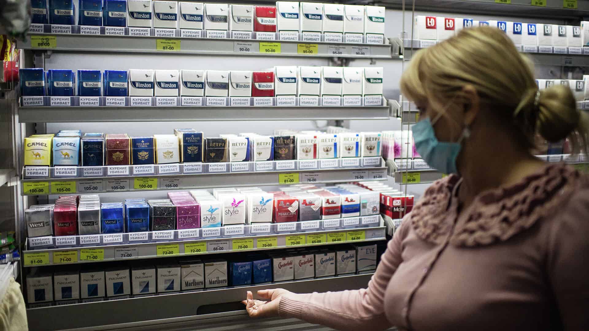 В Кыргызстане увеличили на 14% акцизный налог на сигареты