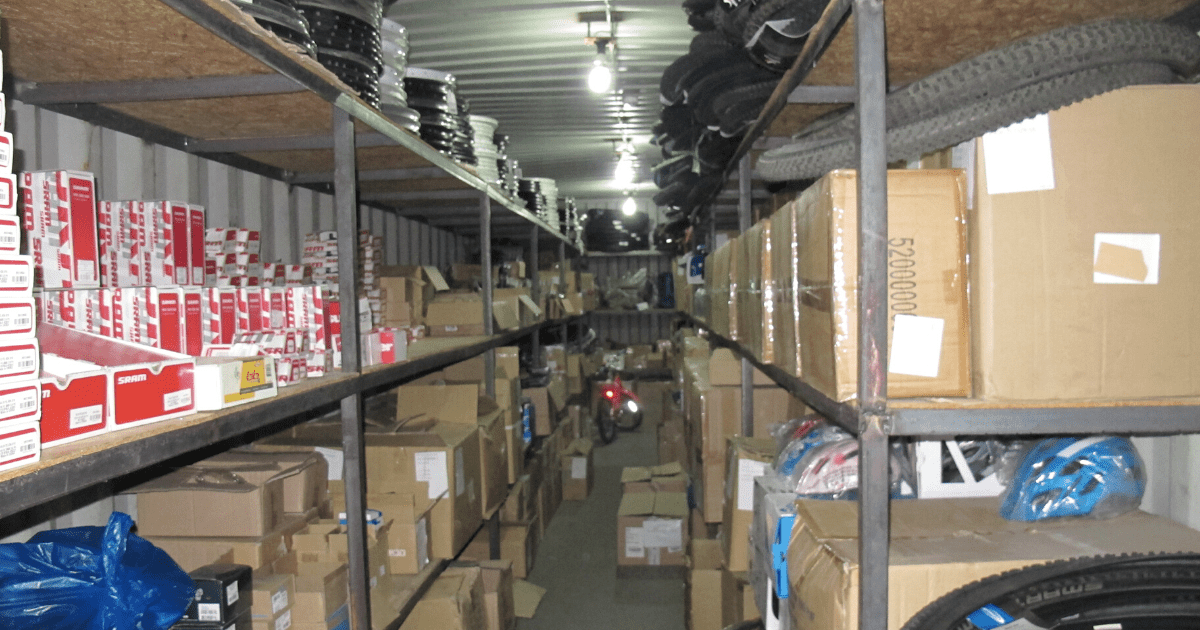 В бюджет не поступило 22 млн сомов из-за недостоверного декларирования товаров — таможенники