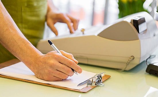 Занимающиеся розничной торговлей ИП могут перейти на упрощенную систему налогообложения