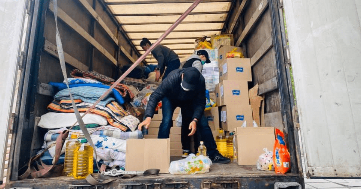 Баткенцам направили 100 тонн гуманитарного груза — будет собрано еще столько же