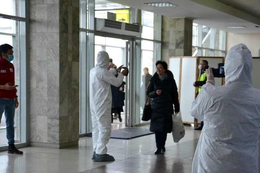 В здания аэропортов «Манас», «Ош» и «Иссык-Куль» будут пускать только пассажиров