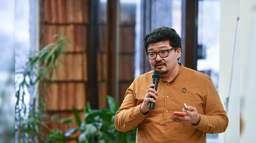 Зачем Кыргызстану креативная экономика? Данияр Аманалиев о перспективах отрасли (ВИДЕО)