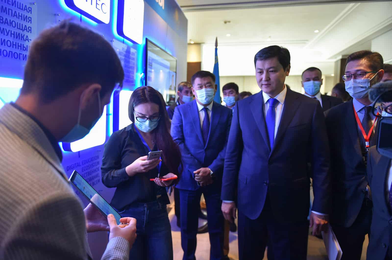 Марипов выступил на IT-форуме — о чем говорил