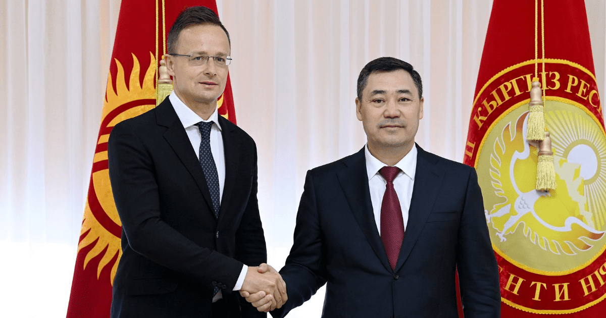 От фонда развития до авиарейсов – Жапаров и Сийярто обсудили стратегическое партнерство КР и Венгрии