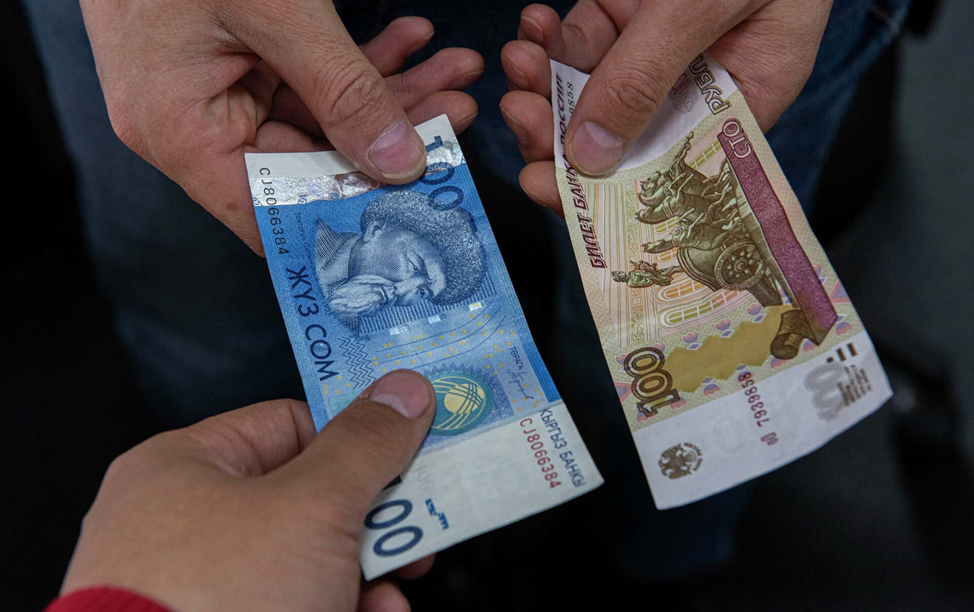 Смотреть онлайн: Рубль үшін мүшесі сорды