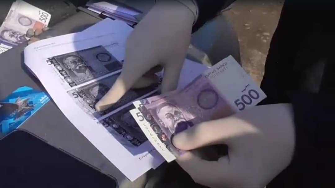 Вымогали до 10 тысяч сомов с машины — ГКНБ заявил о коррупции вблизи КПП «Ак-Тилек»