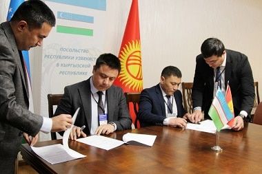 В Кыргызстане откроется производство хирургических перчаток
