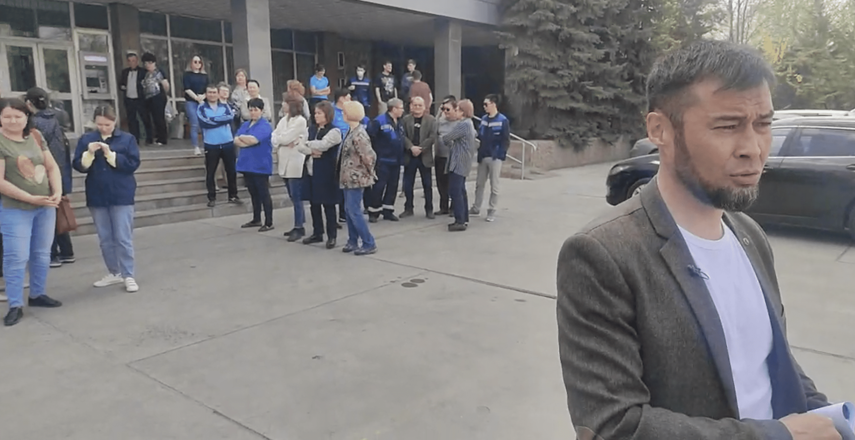 Сотрудники ТЭЦ вышли на митинг против открытия майнинг-фермы на территории теплоцентрали