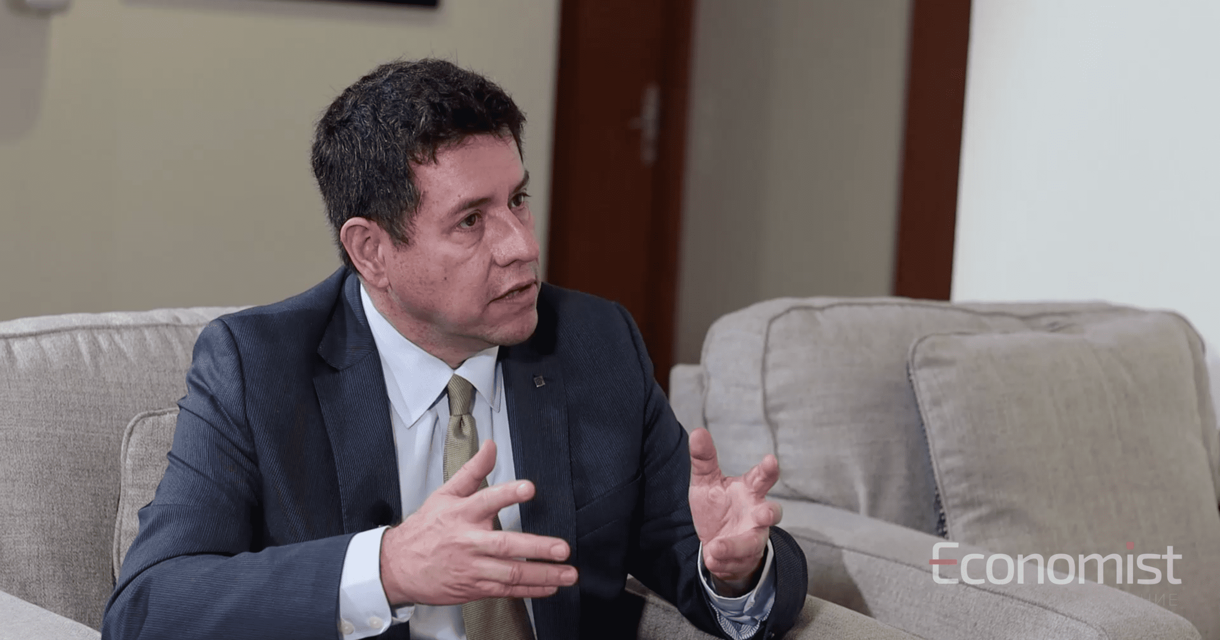 Как Кыргызстану компенсировать потери в образовании после пандемии? Интервью с Альберто Родригесом