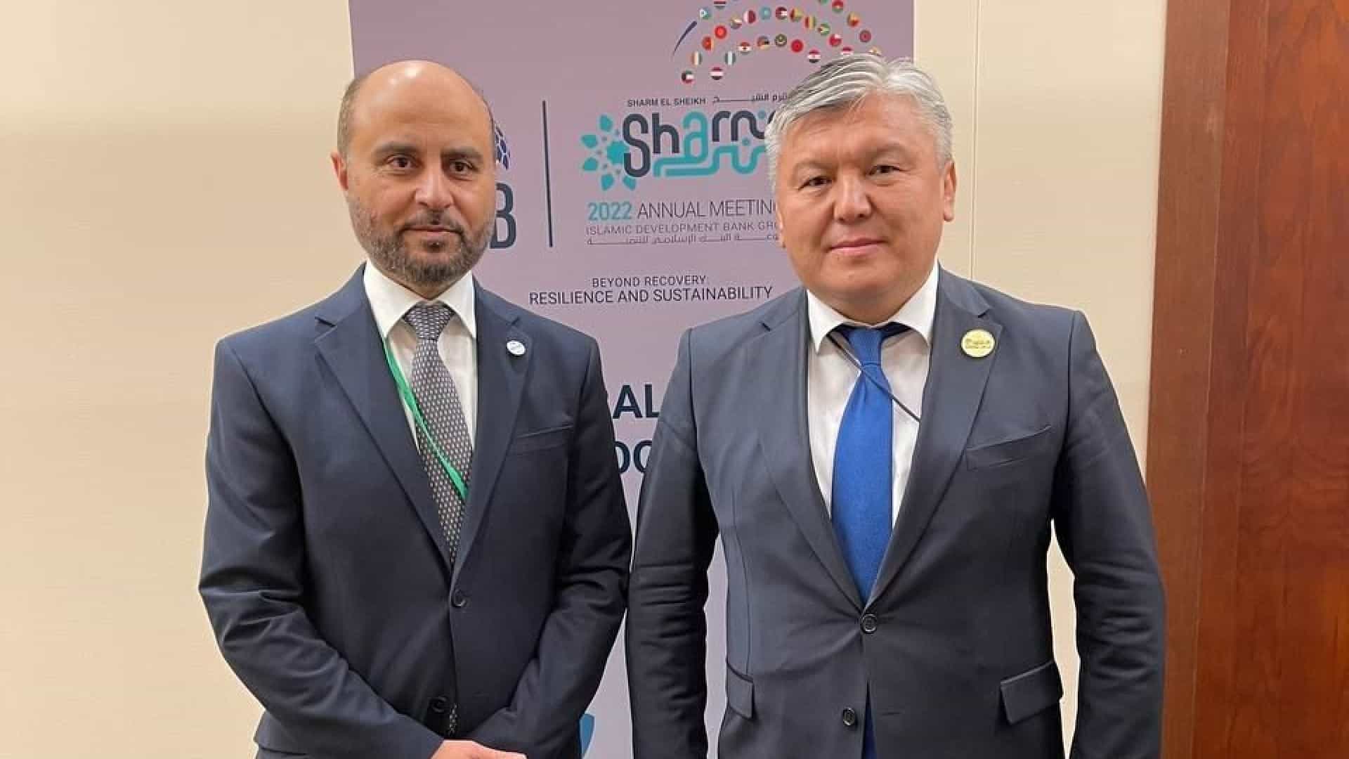 Кожошев обсудил с главой фонда ОПЕК проект реабилитации Иссык-Кульской кольцевой дороги